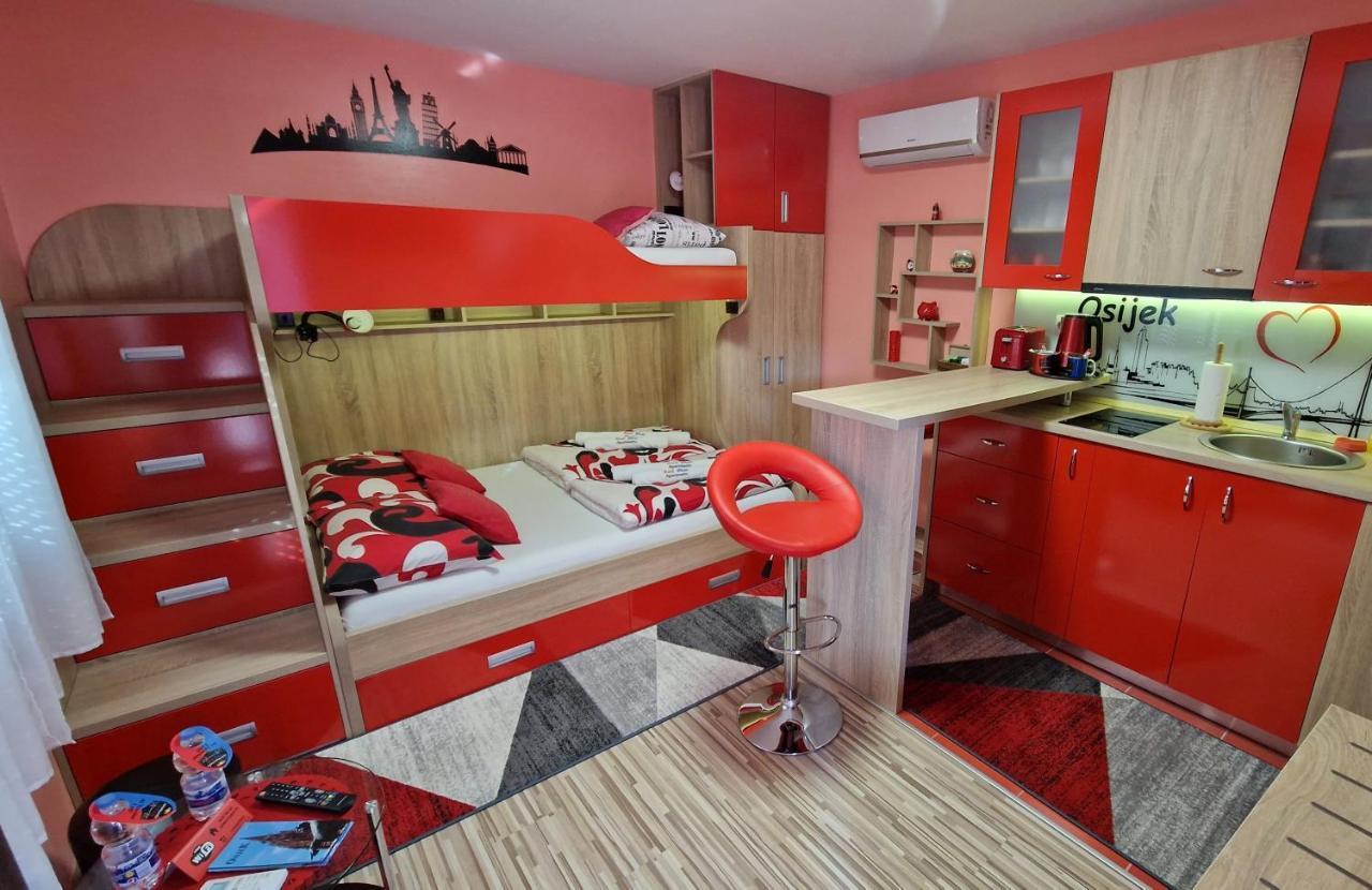 אוסילק Design Apartments Red Blue מראה חיצוני תמונה