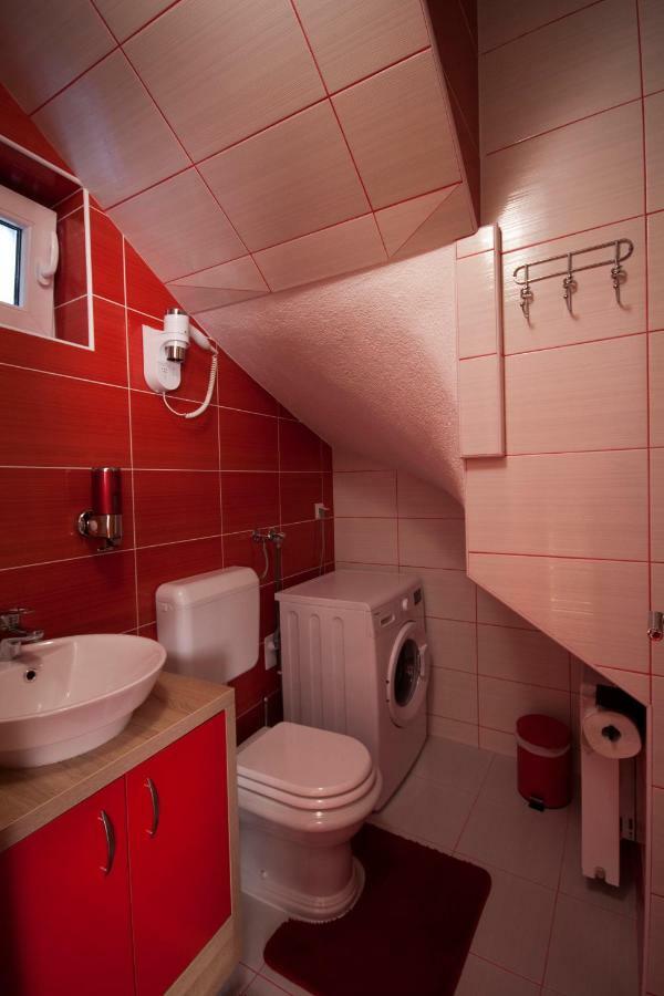אוסילק Design Apartments Red Blue מראה חיצוני תמונה
