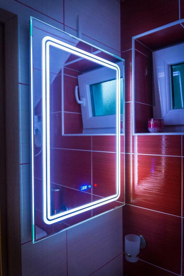 אוסילק Design Apartments Red Blue מראה חיצוני תמונה